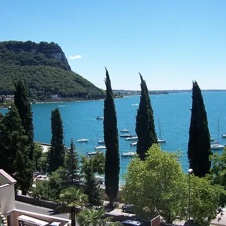 Excelsior Le Terrazze Hotel 4*